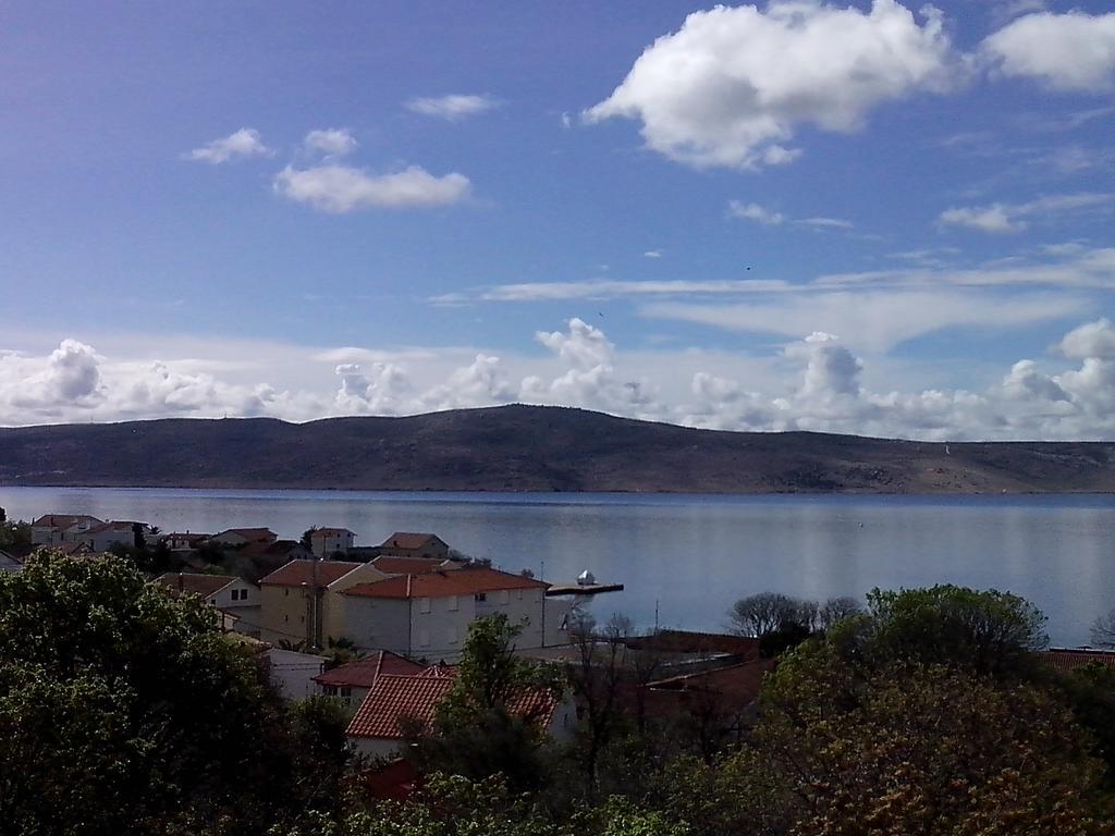 Apartments Vukelic Starigrad Paklenica Εξωτερικό φωτογραφία