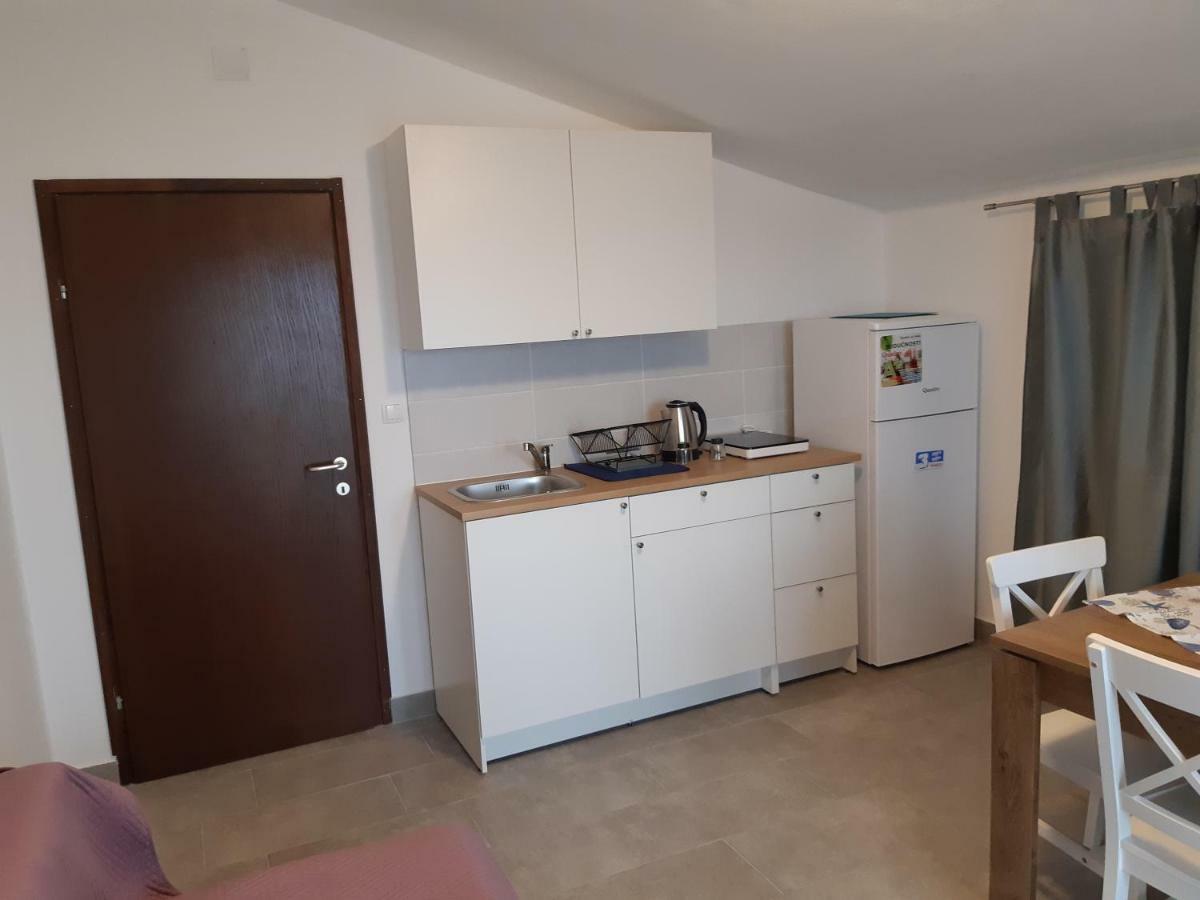 Apartments Vukelic Starigrad Paklenica Εξωτερικό φωτογραφία