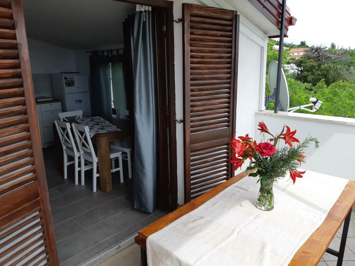 Apartments Vukelic Starigrad Paklenica Εξωτερικό φωτογραφία