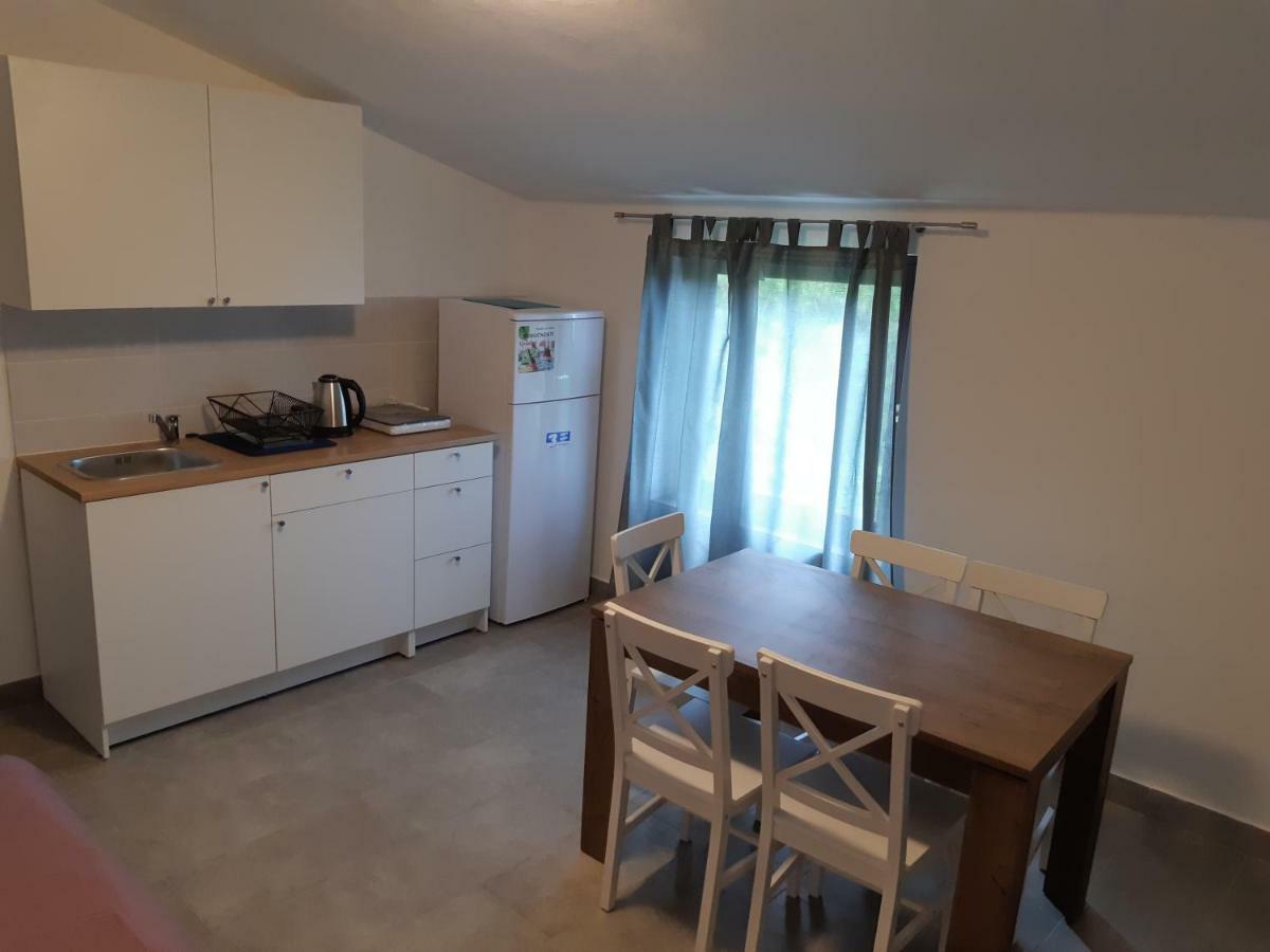 Apartments Vukelic Starigrad Paklenica Εξωτερικό φωτογραφία