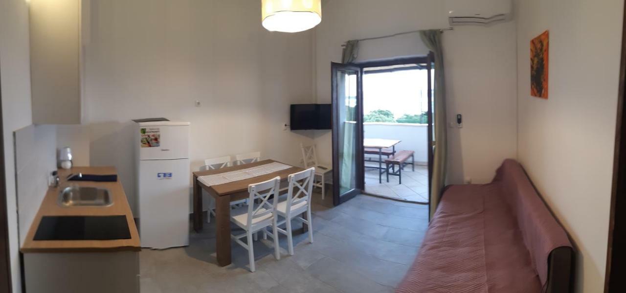 Apartments Vukelic Starigrad Paklenica Εξωτερικό φωτογραφία