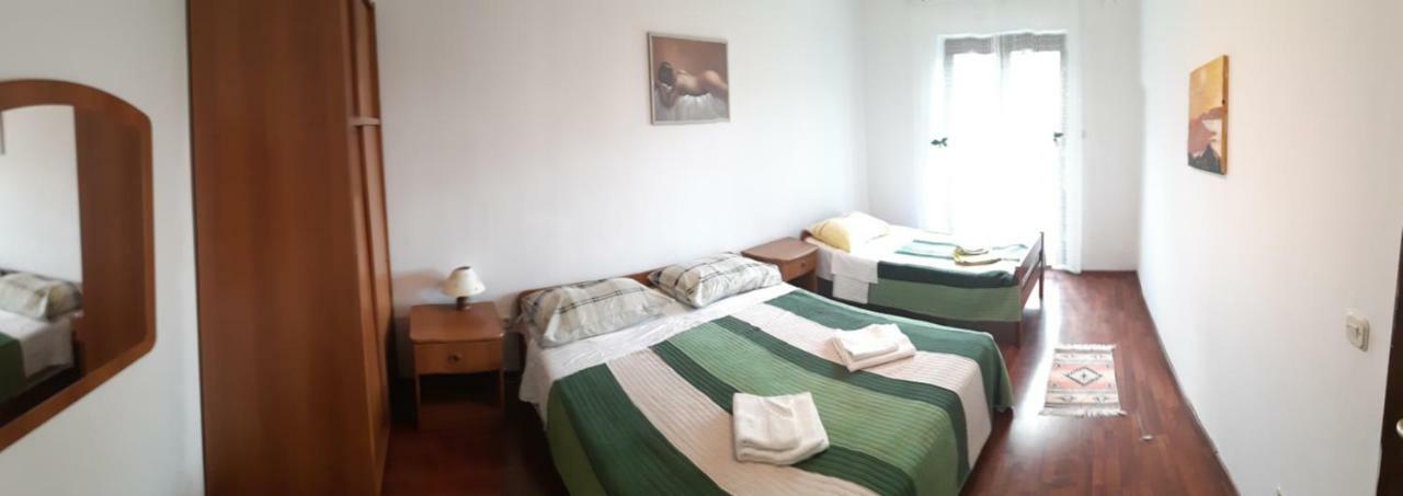 Apartments Vukelic Starigrad Paklenica Εξωτερικό φωτογραφία